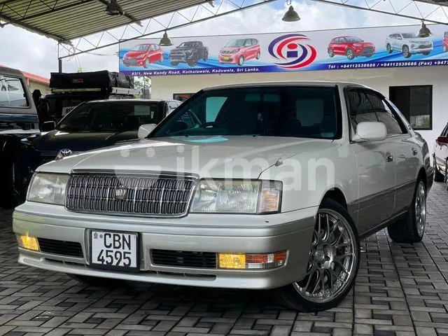 Toyota Crown 1998 photo 2