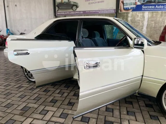 Toyota Crown 1998 photo 5