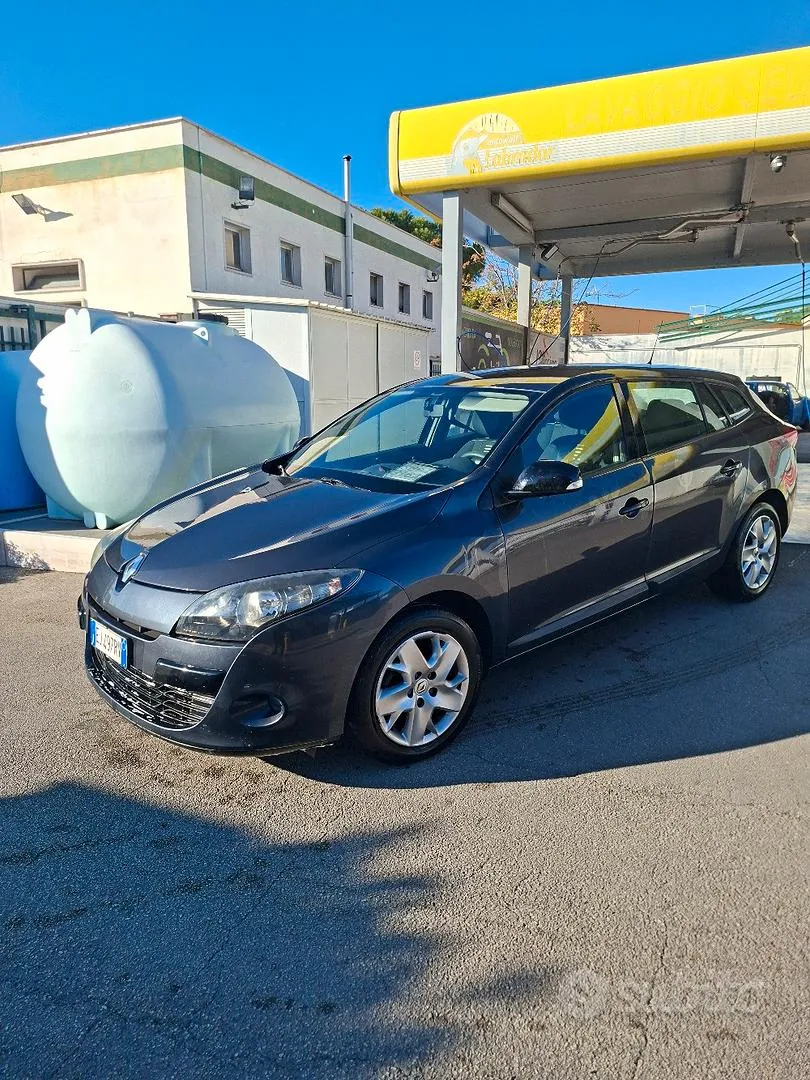 Renault Megane 2011 photo 3