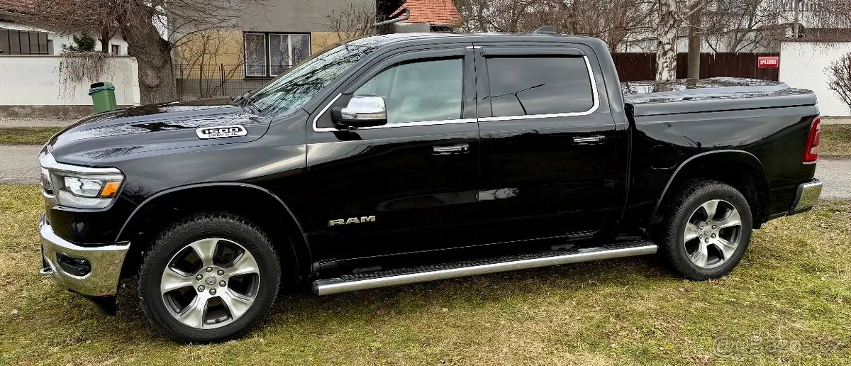 Dodge Ram Laramie photo 3