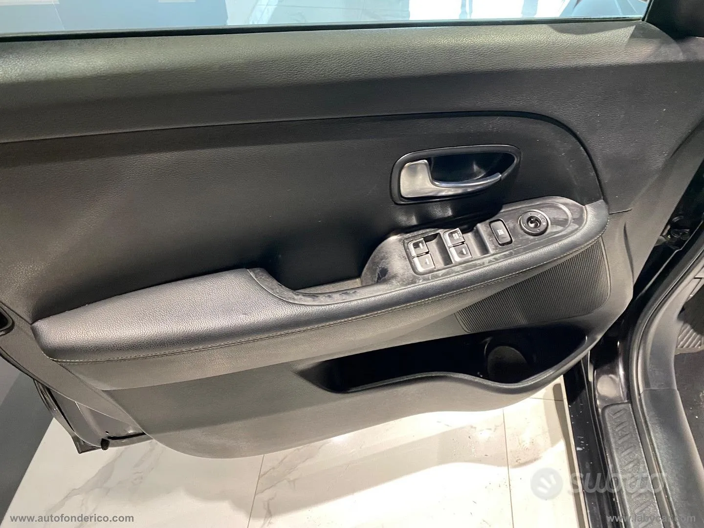 Kia Carens 2014 photo 3