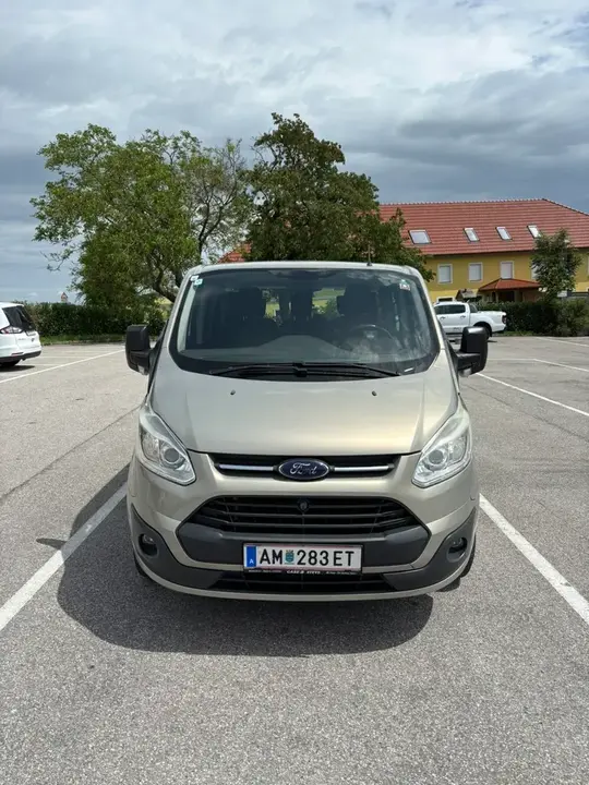 Ford Transit Custom 2013 photo 2