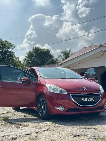 Peugeot 208