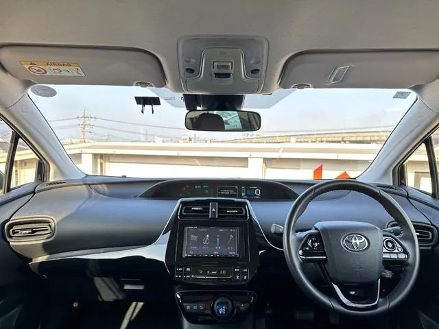 Toyota Prius 2020 photo 3