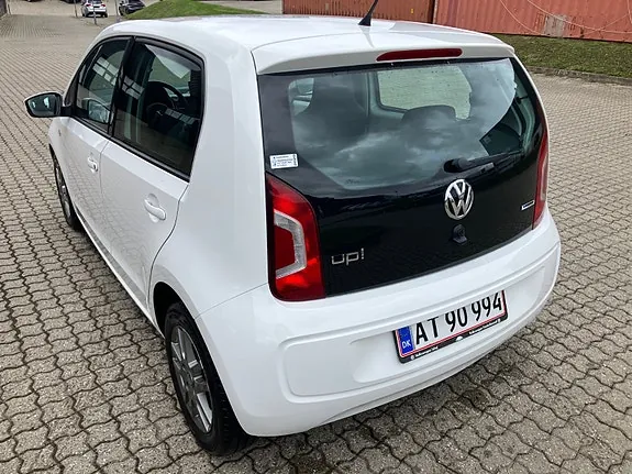 Volkswagen Up 2015 photo 3