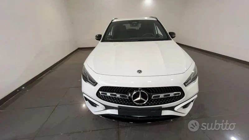 Mercedes-Benz Gla 2025 photo 2