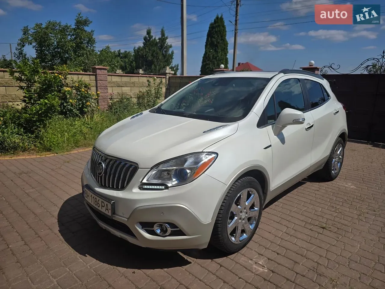 Buick Encore 2014 photo 2