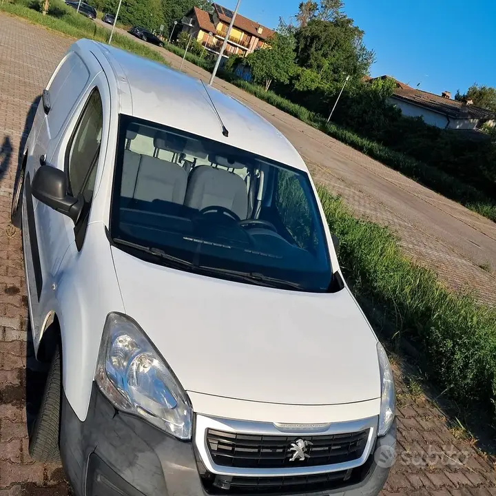 Peugeot Partner 2016 photo 2