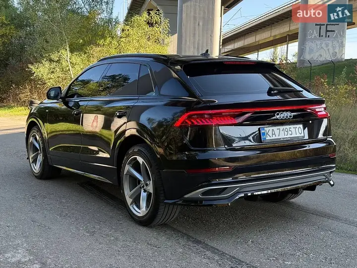 Audi Q8 2018 photo 5