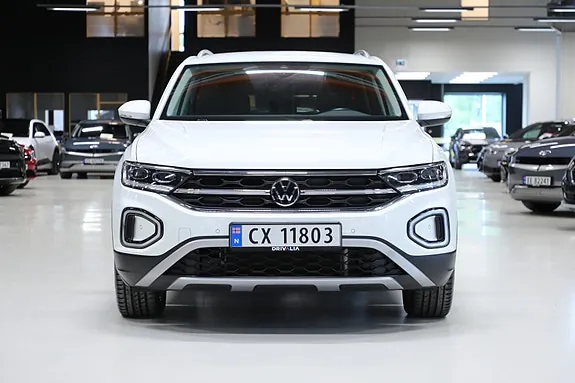 Volkswagen T-Roc 2023 photo 3