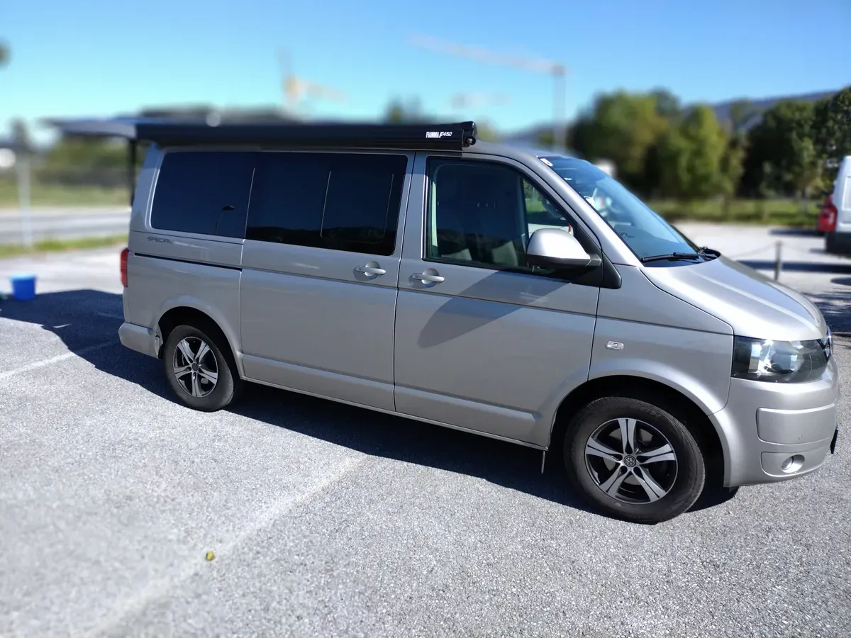 Volkswagen Multivan 2013 photo 3