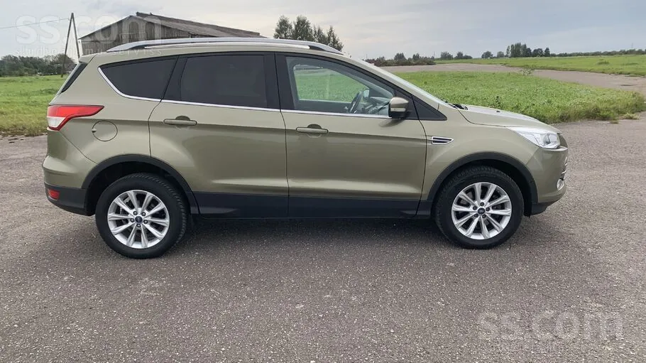 Ford Kuga 2015 photo 2