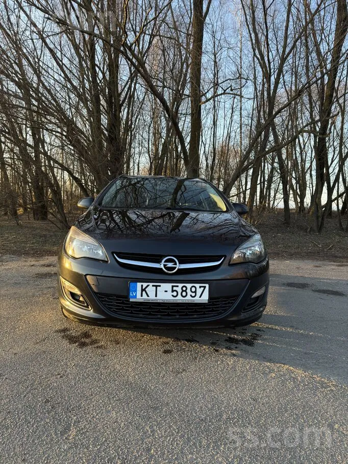 Opel Astra 2014 photo 2