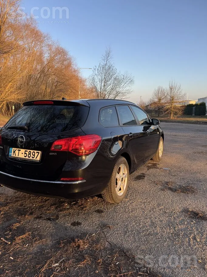 Opel Astra 2014 photo 5