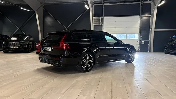 Volvo V60 2020 photo 2