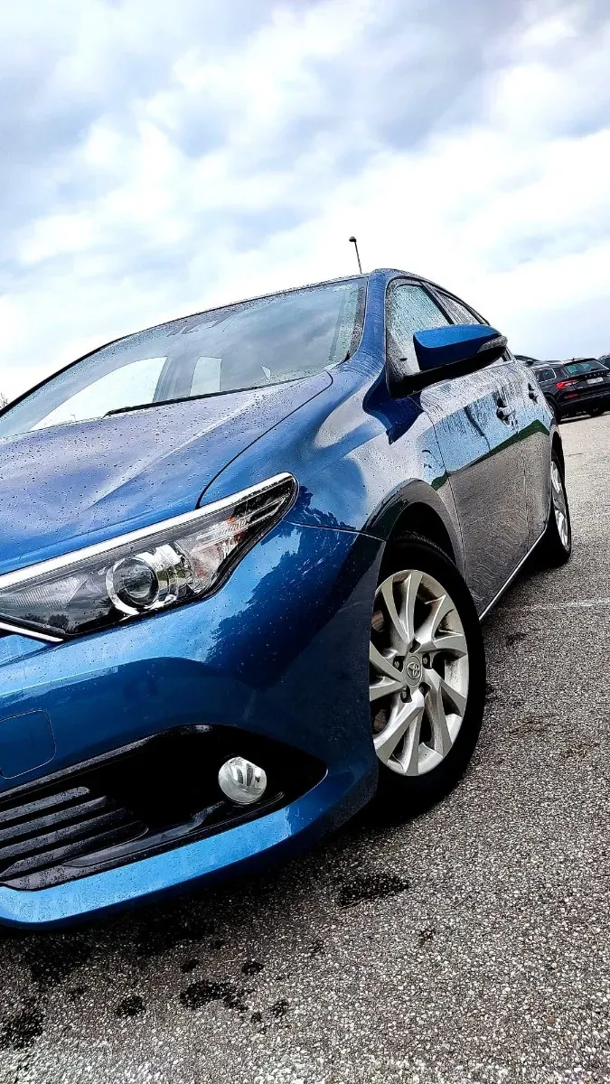 Toyota Auris 2017 photo 3