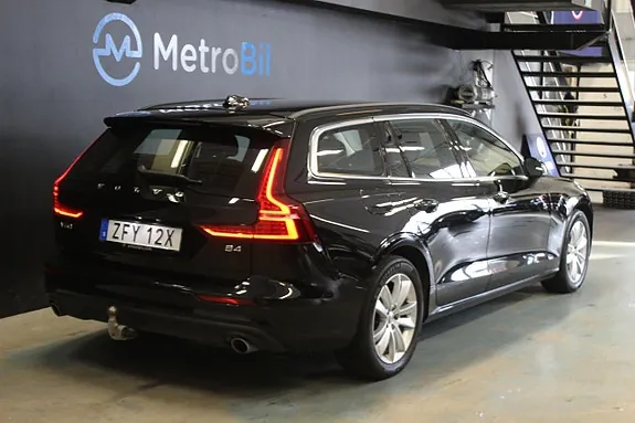 Volvo V60 2022 photo 4
