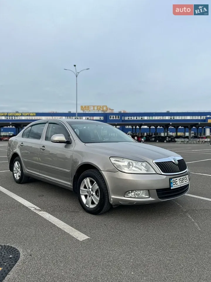 Skoda Octavia 2011 photo 2