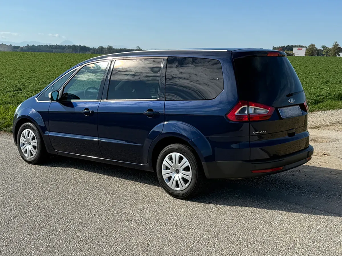 Ford Galaxy 2009 photo 2