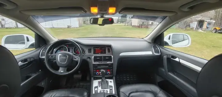 Audi Q7 2010 photo 5