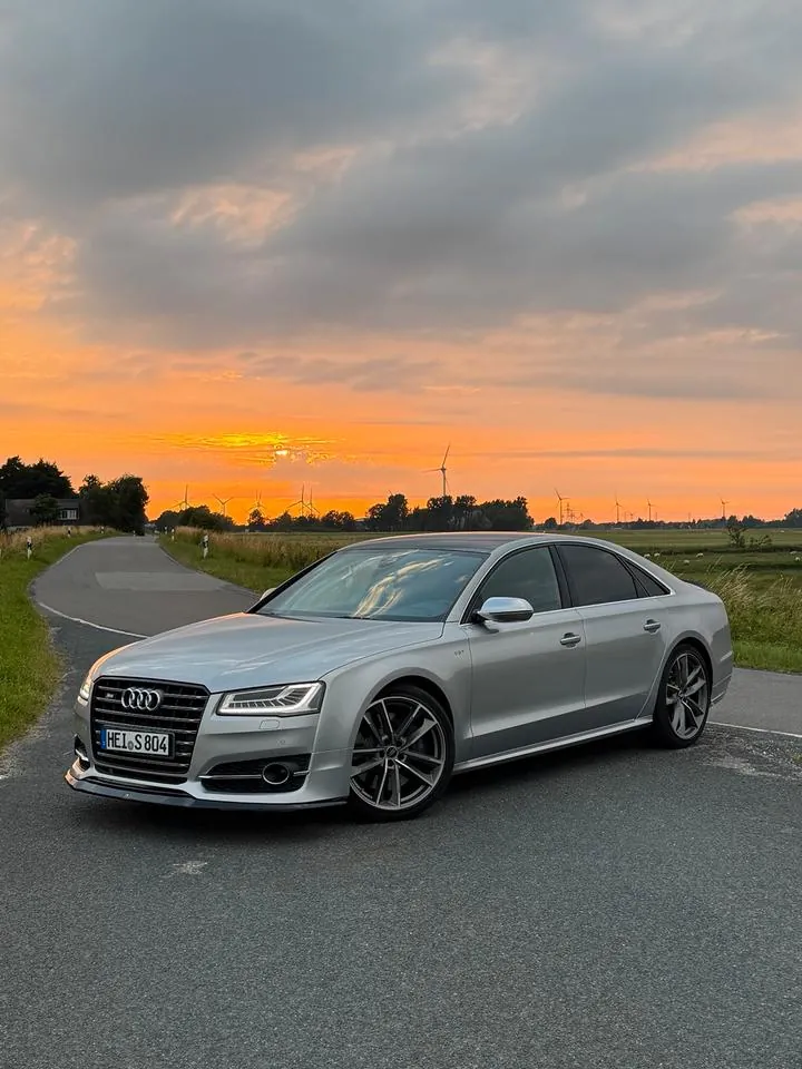 Audi S8