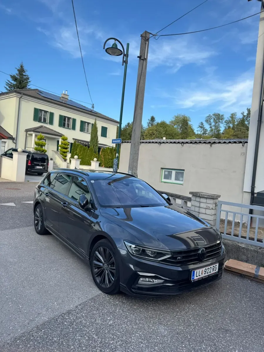 Volkswagen Passat 2022 photo 2