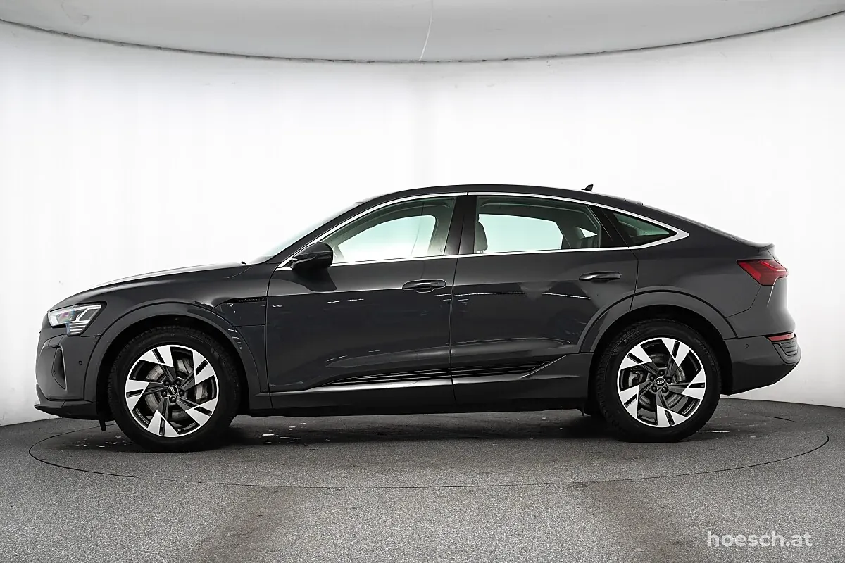 Audi Q8 2023 photo 3