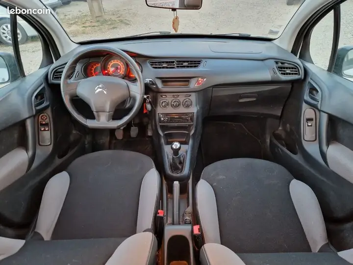 Citroen C3 2015 photo 3