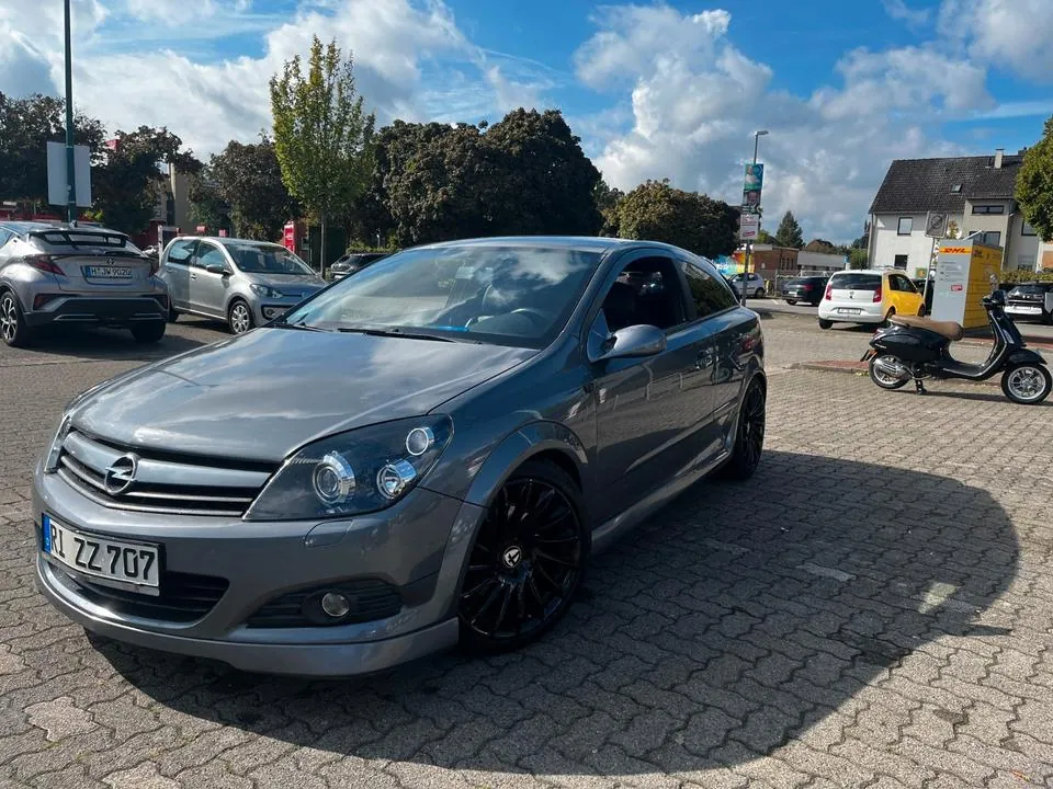 Opel Astra H Gtc