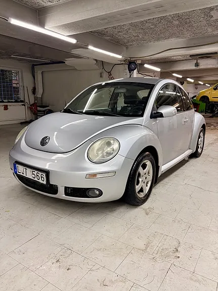Volkswagen New Beetle
