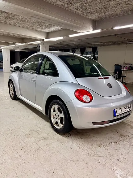 Volkswagen New Beetle 2006 photo 2