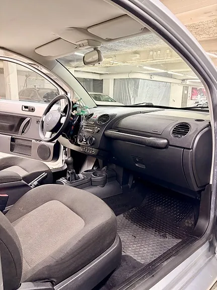 Volkswagen New Beetle 2006 photo 4