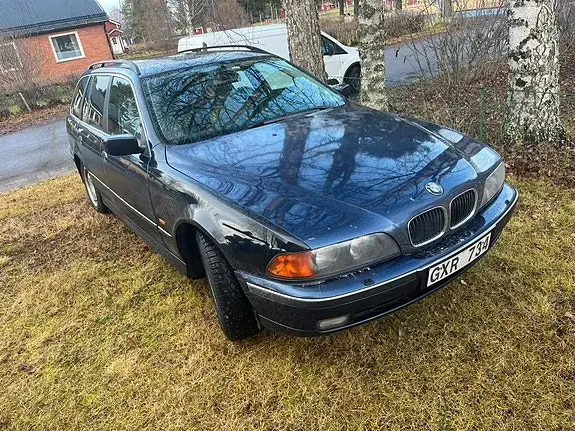 BMW 520I