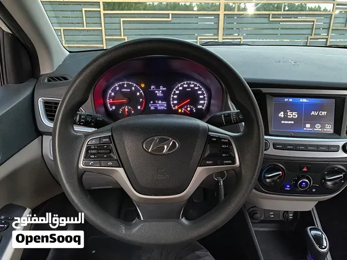 Hyundai Accent 2023 photo 3