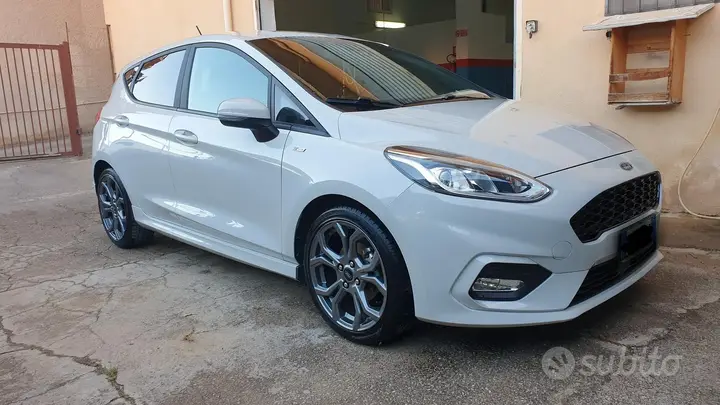 Ford Fiesta 2019 photo 2