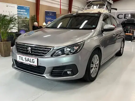 Peugeot 308 2017 photo 2