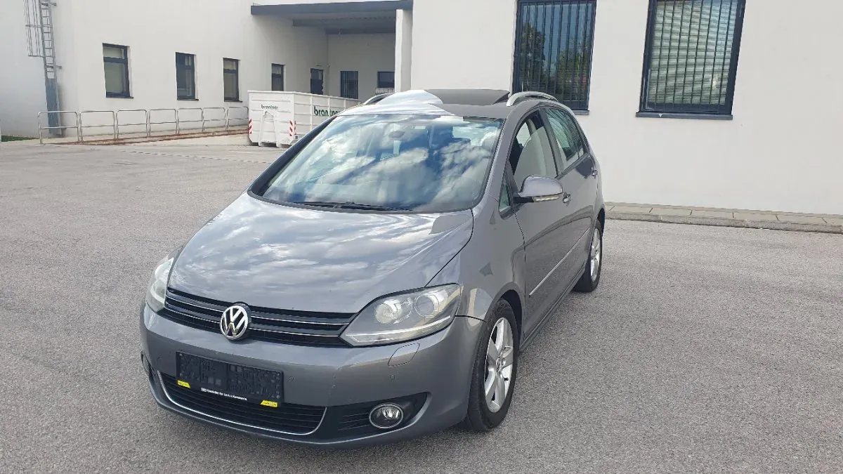 Volkswagen Golf 2011 photo 3
