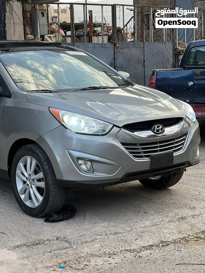 Hyundai Tucson 2011 photo 2