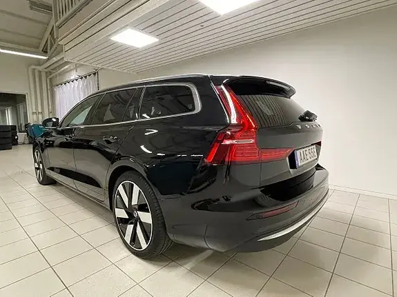 Volvo V60 2024 photo 3