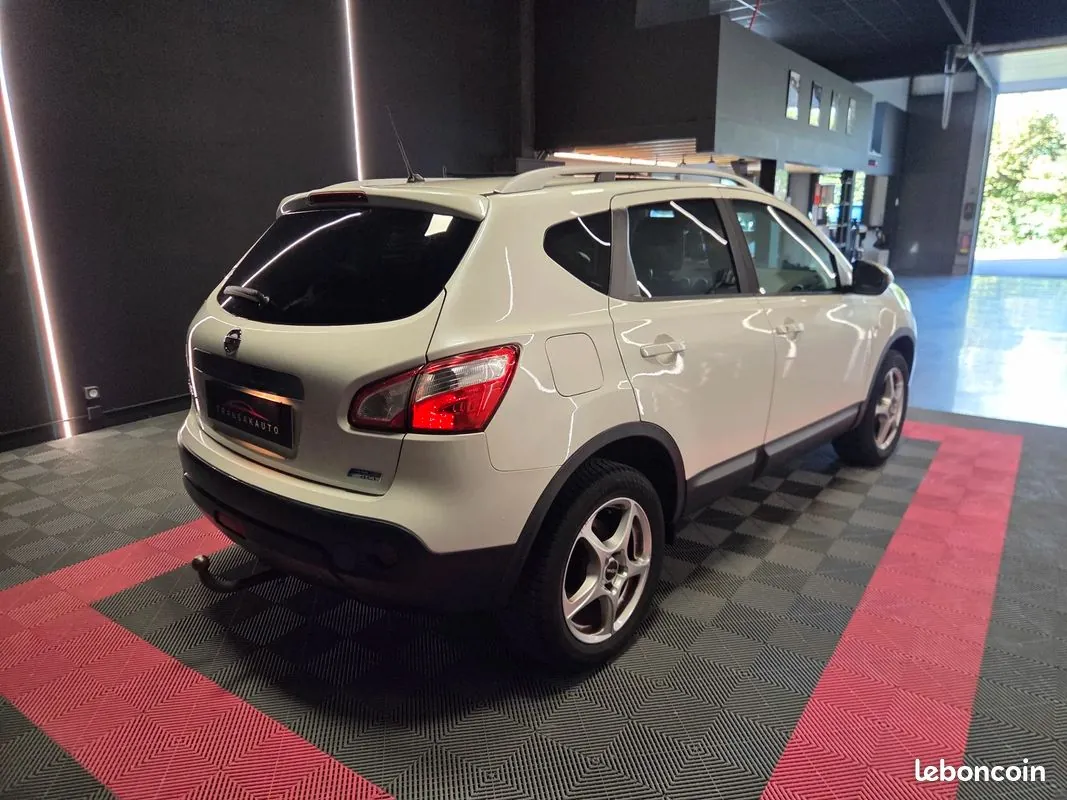 Nissan Qashqai 2014 photo 3