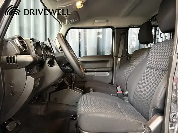 Suzuki Jimny 2025 photo 5