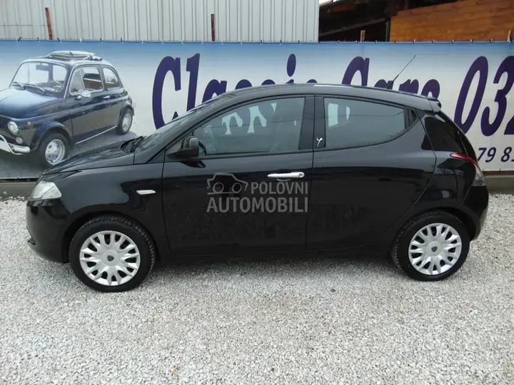 Lancia Ypsilon 2013 photo 2