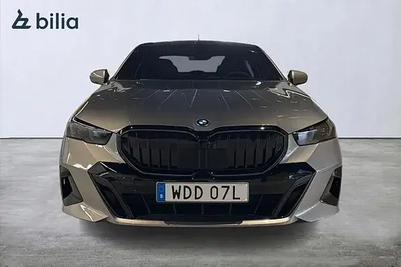 BMW 530E 2027 photo 5