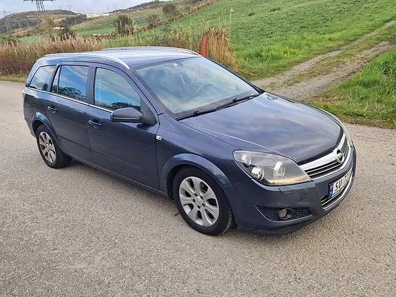 Opel Astra 2009 photo 2