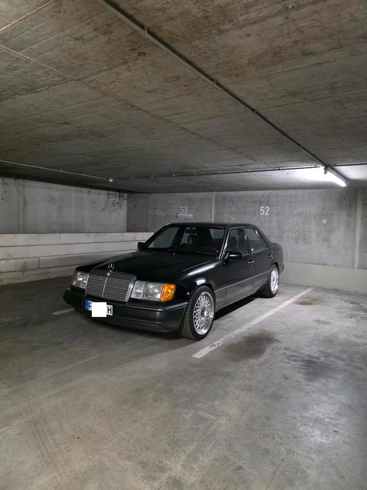 Mercedes-Benz W124
