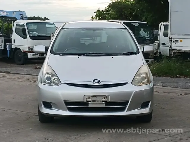 Toyota Wish 2007 photo 2