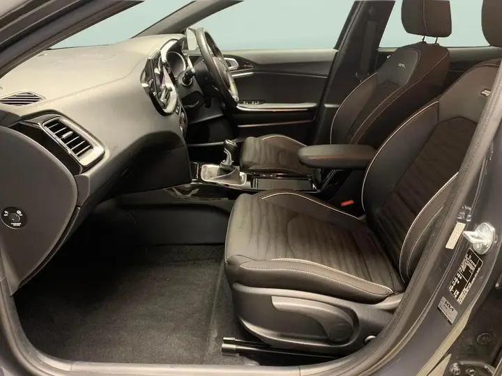 Kia Xceed 2023 photo 4