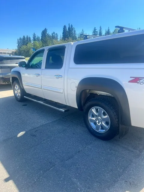 GMC Sierra 1500 2013 photo 2