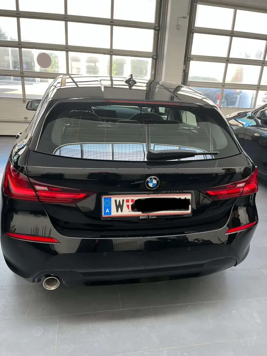 BMW 1 Series 2021 photo 2