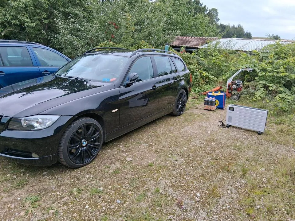 BMW 320I